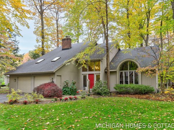 221 Foxdown Road, Holland, MI 49424