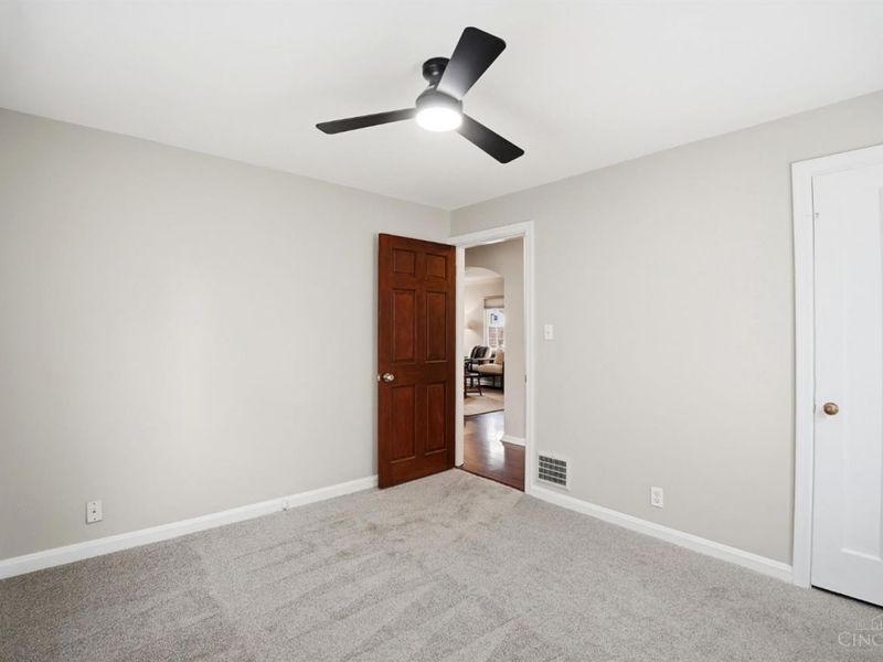 3790 N Broadlawn Circle, Silverton, OH 45236 Photo 21