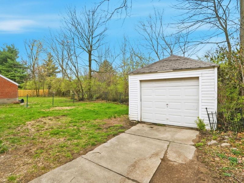 3790 N Broadlawn Circle, Silverton, OH 45236 Photo 30