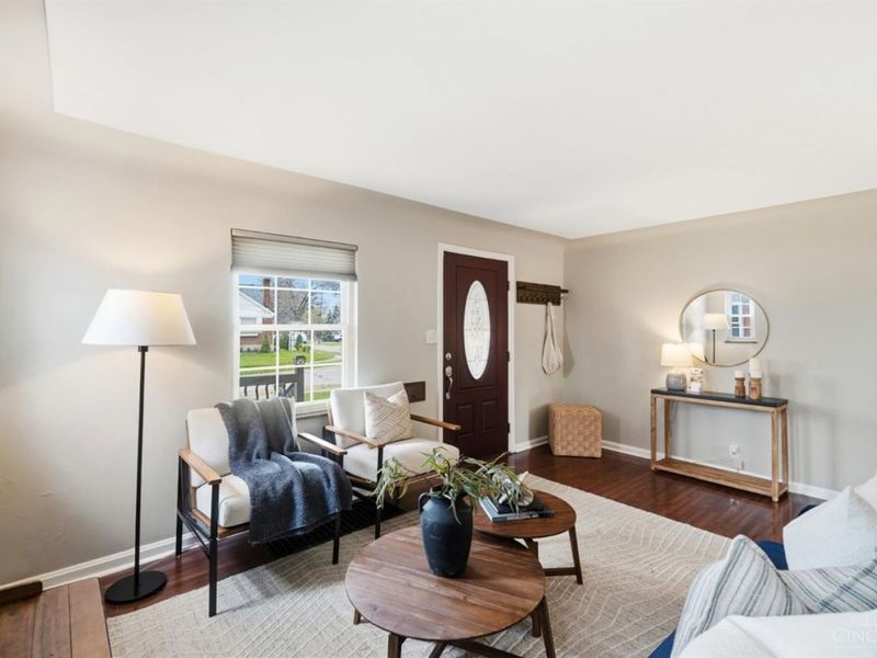 3790 N Broadlawn Circle, Silverton, OH 45236 Photo 6