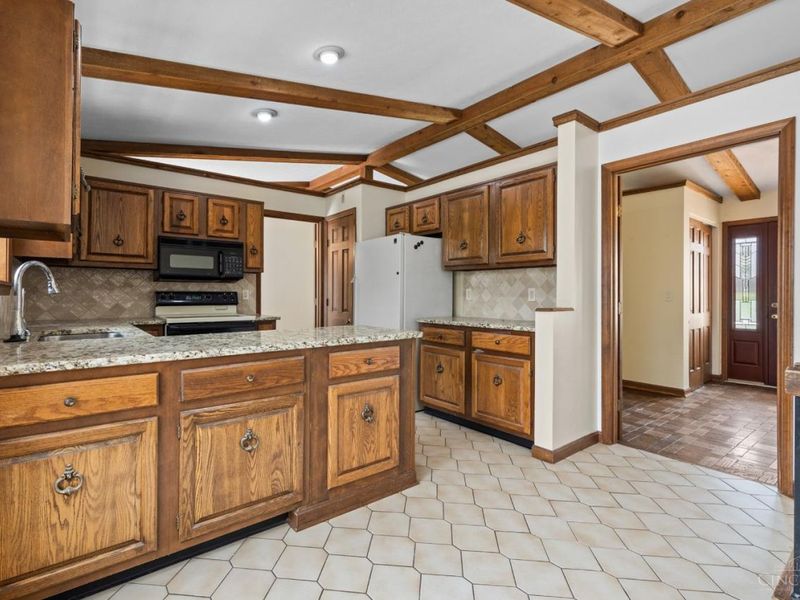 9282 Gregg Drive, West Chester, OH 45069 Photo 18