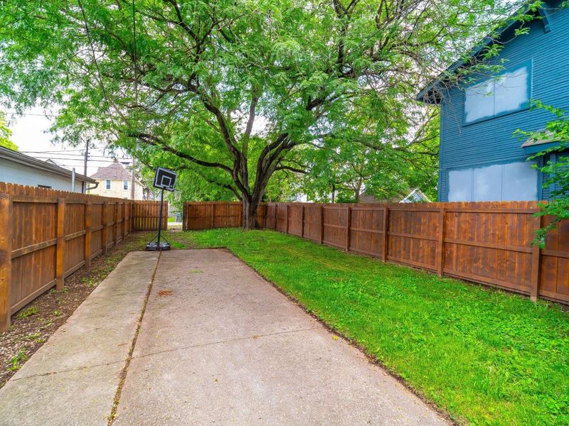 923 Sullivant Avenue, Columbus, OH 43223 Photo 14