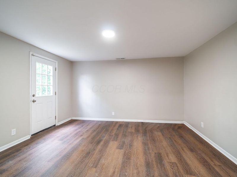 923 Sullivant Avenue, Columbus, OH 43223 Photo 20