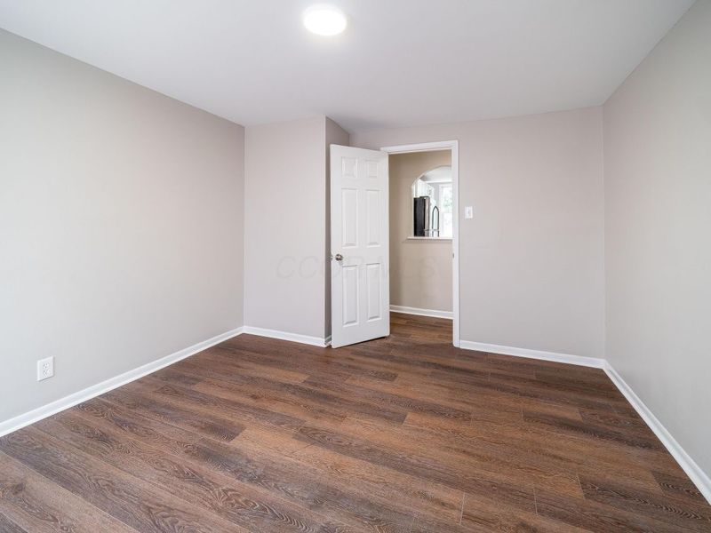 923 Sullivant Avenue, Columbus, OH 43223 Photo 29