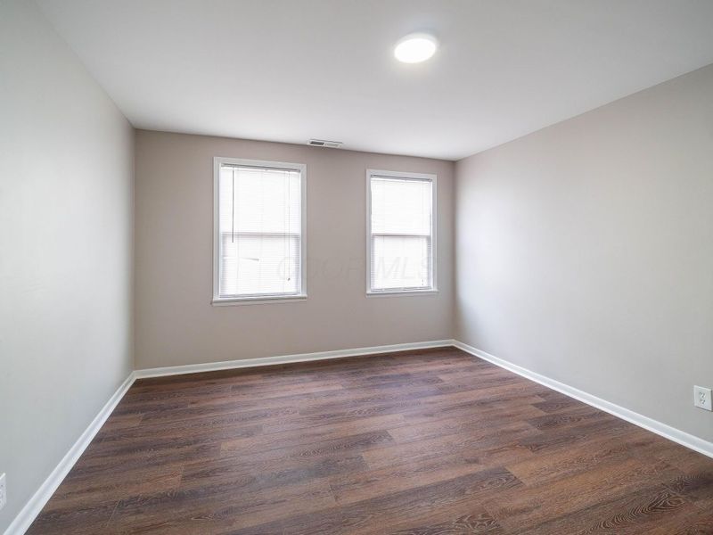 923 Sullivant Avenue, Columbus, OH 43223 Photo 31