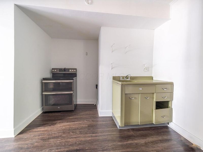 923 Sullivant Avenue, Columbus, OH 43223 Photo 9