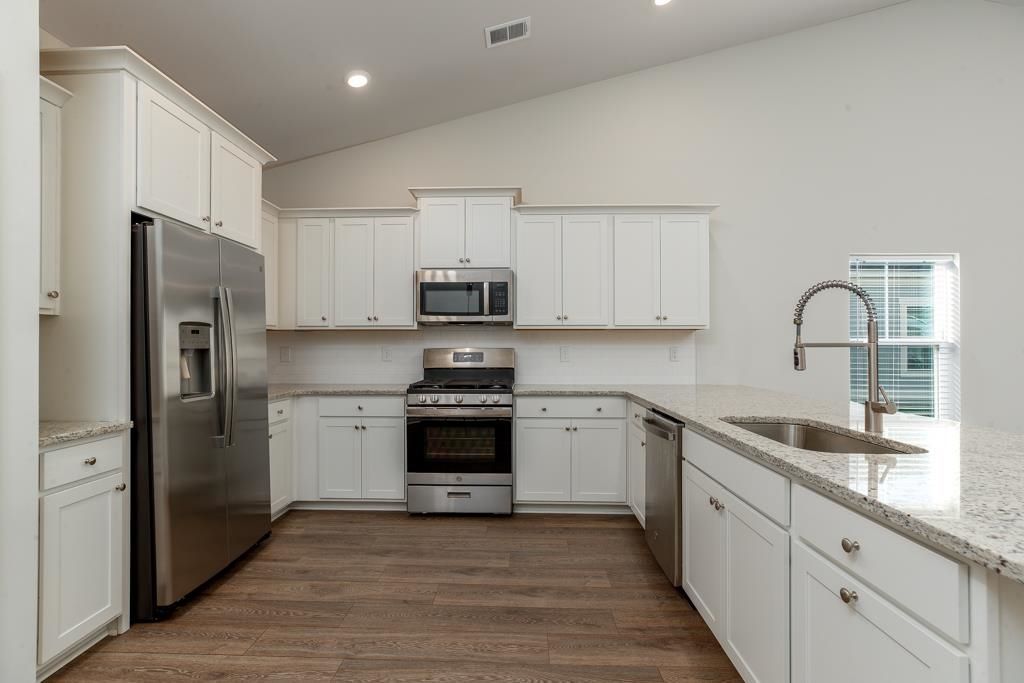 5645 Lacebark Trail  Photo 9