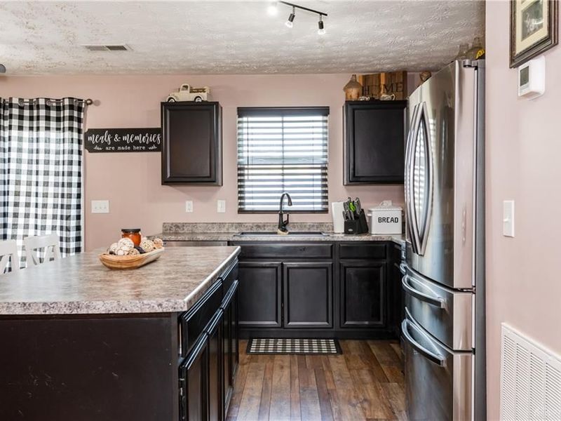 1115 Shannon Lane, Xenia, OH 45385 Photo 6