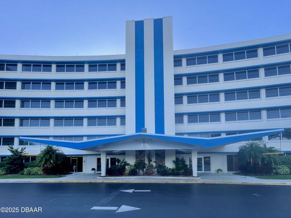 1224 S Peninsula Drive, Unit 304, Daytona Beach, FL 32118