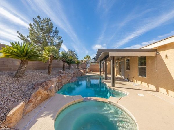 8217 Cabin Springs Avenue, Las Vegas, NV 89131
