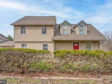 3757 WINDY BUSH ROAD , NEW HOPE, PA 18938