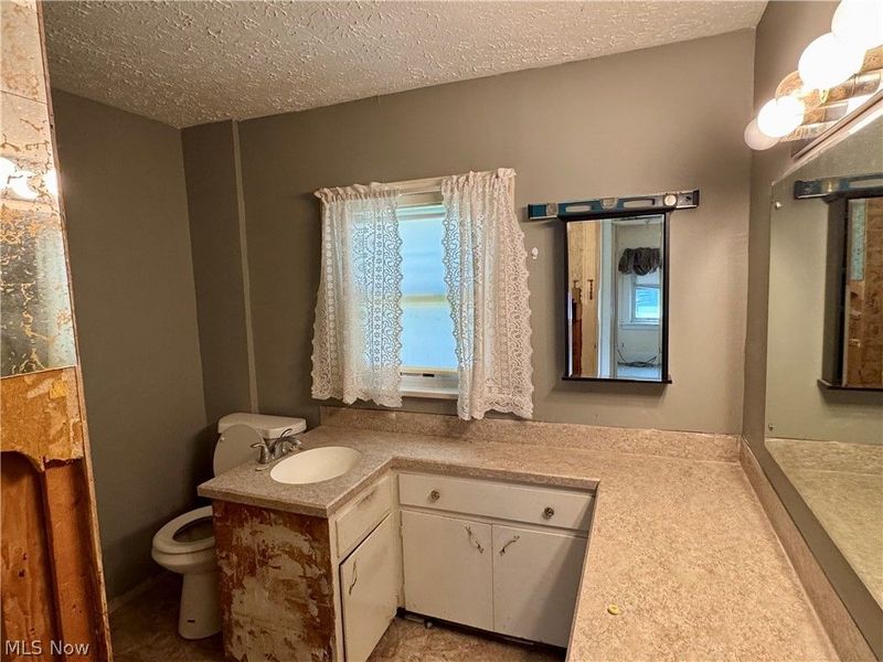 785 Chenoweth Extension, Akron, OH 44319 Photo 11