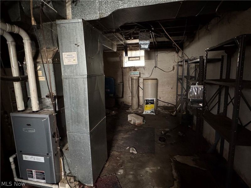 785 Chenoweth Extension, Akron, OH 44319 Photo 12