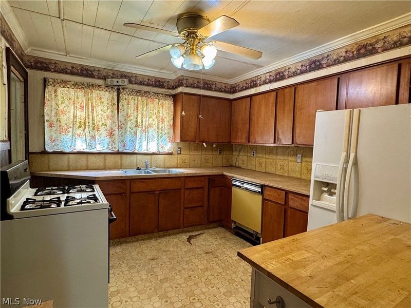 785 Chenoweth Extension, Akron, OH 44319 Photo 7