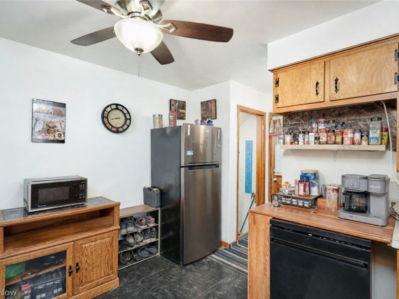 341 Lookout Avenue, Akron, OH 44310 Photo 3