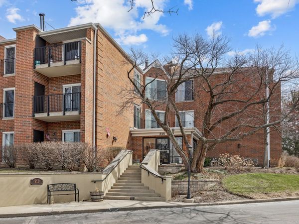 815 Leicester Road , Unit 114A, Elk Grove Village, IL 60007