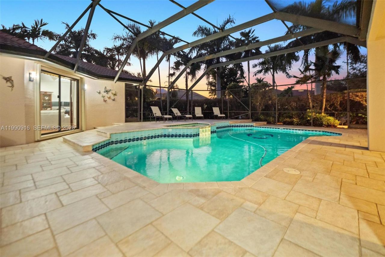 392 Coconut Cir, Weston, FL 33326 Photo