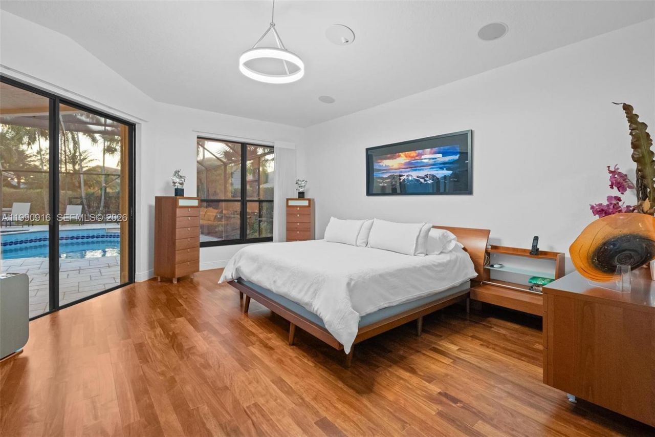 392 Coconut Cir , Weston, FL 33326 Photo