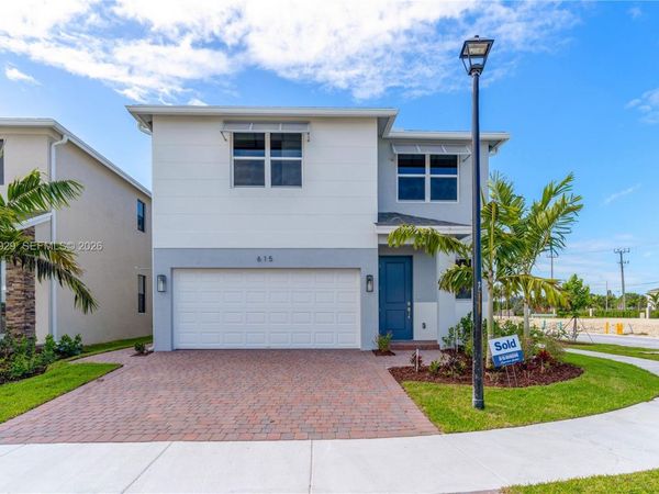 615 NE 1st Terrace , Florida City, FL 33034