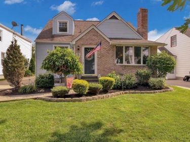 52 Calvin Court S, Tonawanda, NY 14150