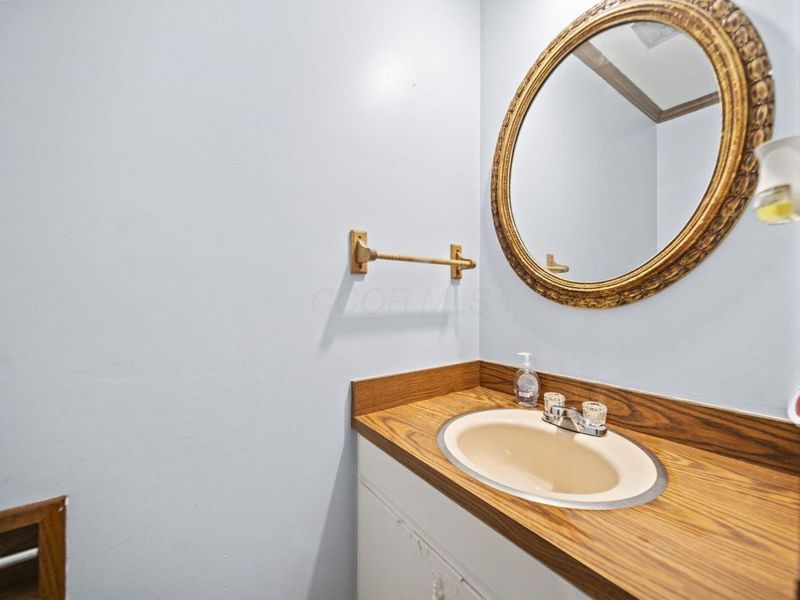 6100 Darby Lane, Columbus, OH 43229 Photo 19