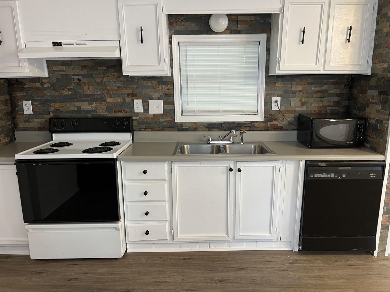 2712 Aquarius Dr.  Photo 8