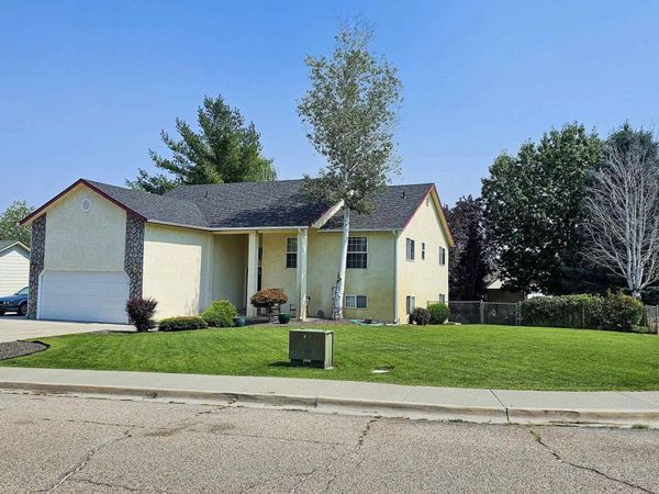 875 Hughes Drive, Payette, ID 83661