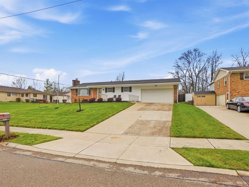 1628 Yorkshire Court, Springfield, OH 45503 Photo 2