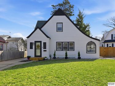 2120 Bradfield Drive , Lincoln, NE 68502
