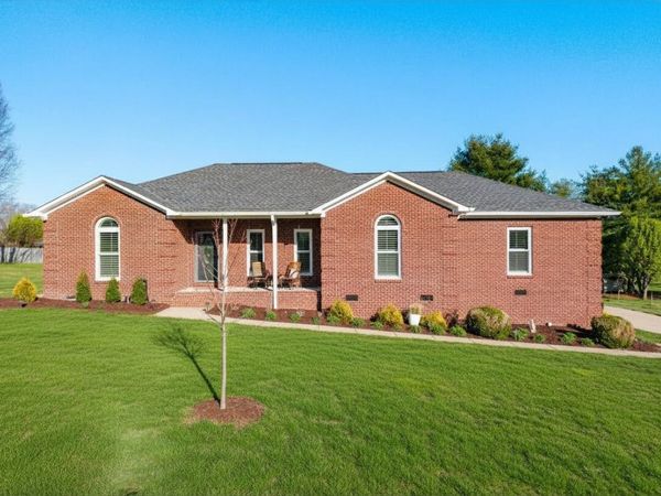 739 Joyce Ave, Lewisburg, TN 37091