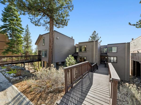 133 Holly Lane, Stateline, NV 89449