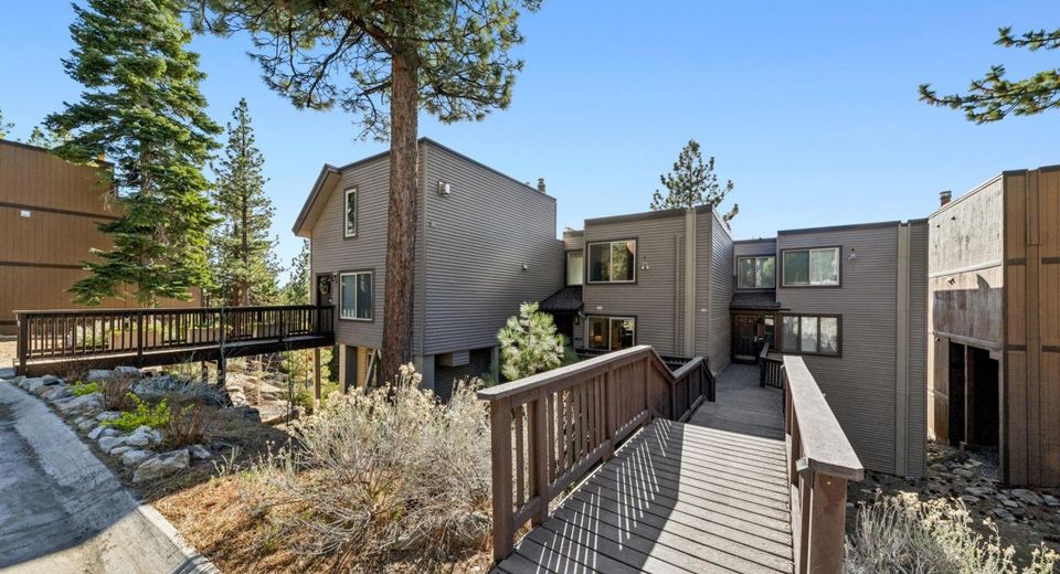 133 Holly Lane, Stateline, NV 89449 Photo