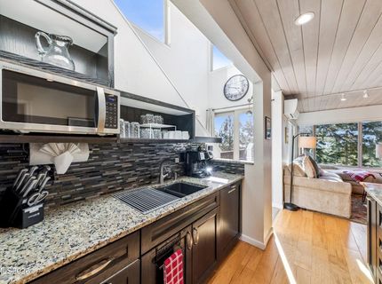 133 Holly Lane, Stateline, NV 89449 Photo