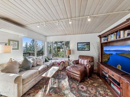 133 Holly Lane, Stateline, NV 89449 Photo