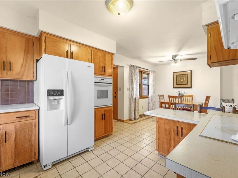 4704 Garrett Drive, Norton, OH 44203 Photo 11