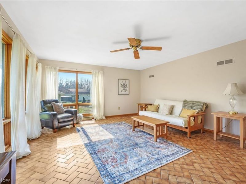 4704 Garrett Drive, Norton, OH 44203 Photo 14