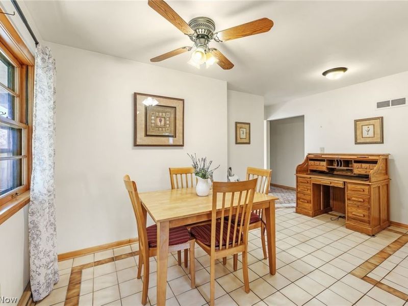 4704 Garrett Drive, Norton, OH 44203 Photo 5