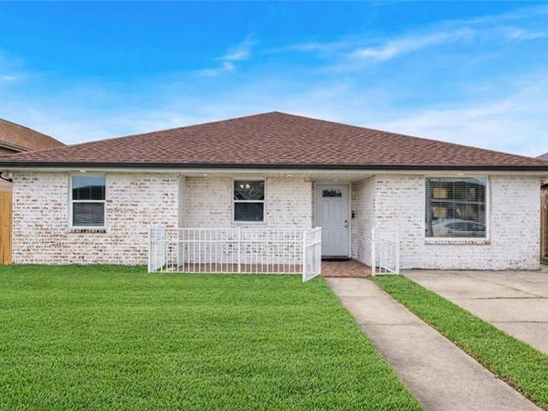 2804 BRADBURY Street, Meraux, LA 70075