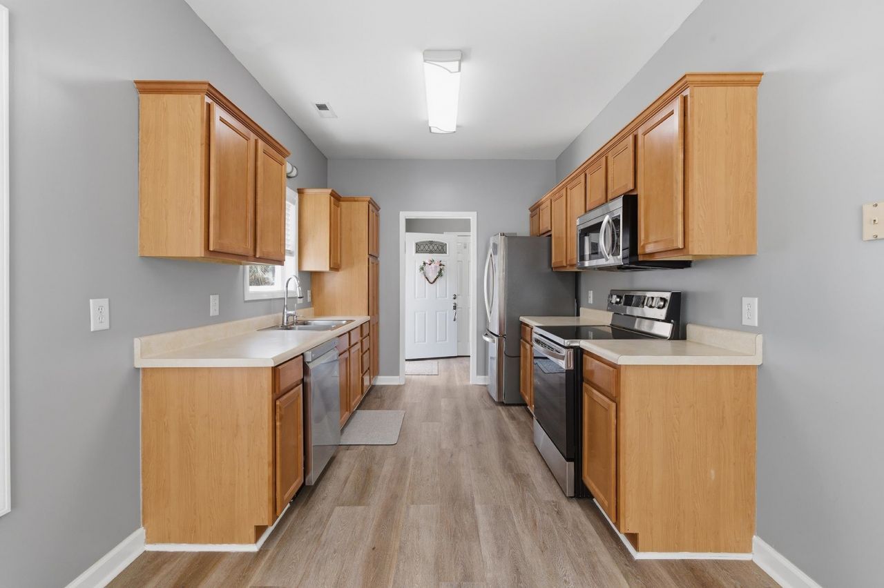 6627 Cherry Laurel Dr.  Photo 10