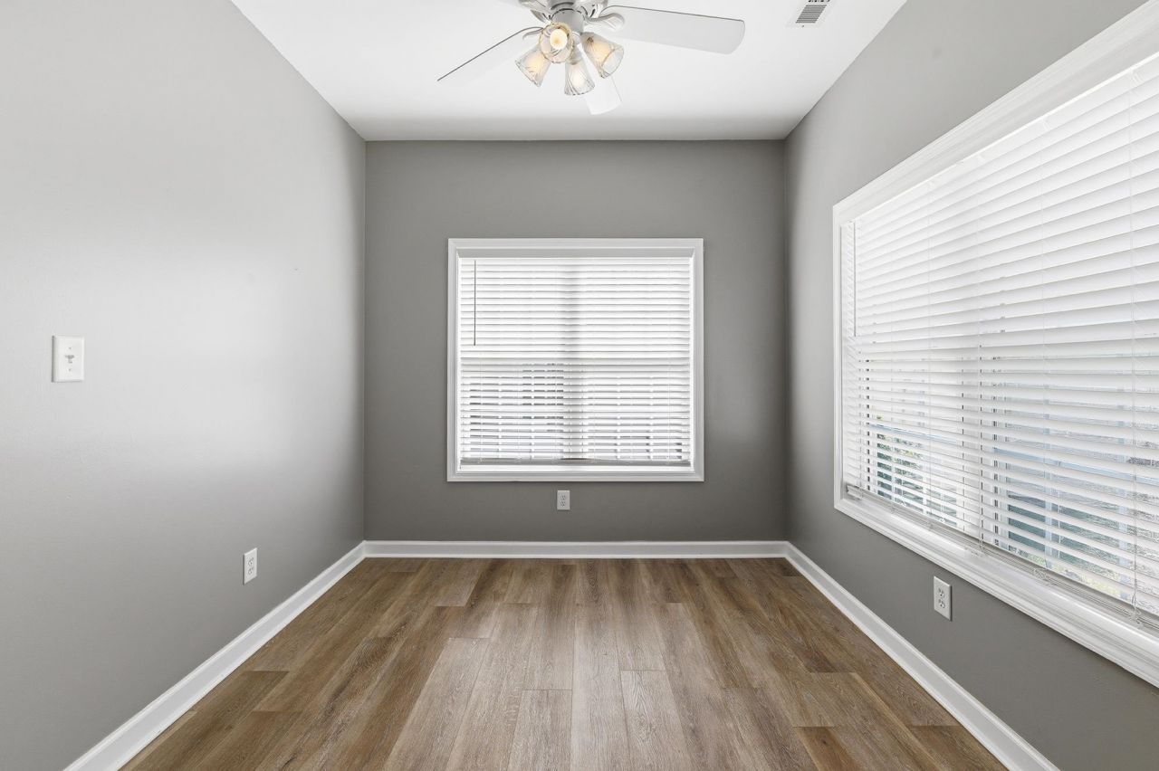 6627 Cherry Laurel Dr.  Photo 9