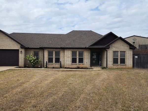 724 Mockingbird Ln, Wynne, AR 72396