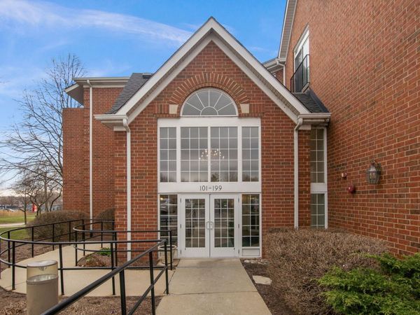 115 Hunt Club Drive , Unit 114N, St. Charles, IL 60174