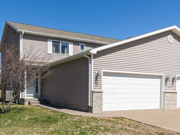 1570 Savannah Circle , Unit A1, Davenport, IA 52807
