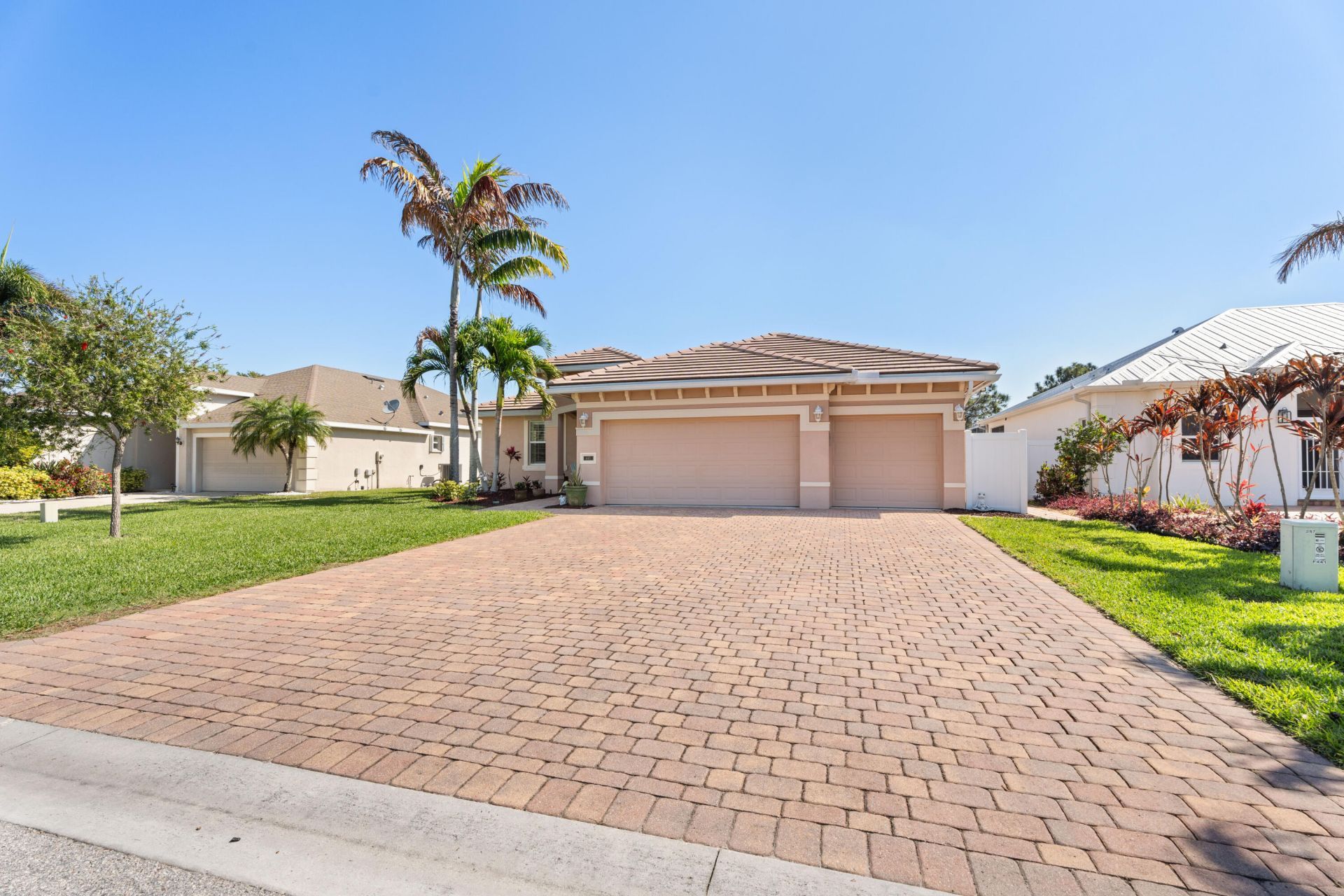 445 NW Sunflower Place, Jensen Beach, FL 34957 Photo