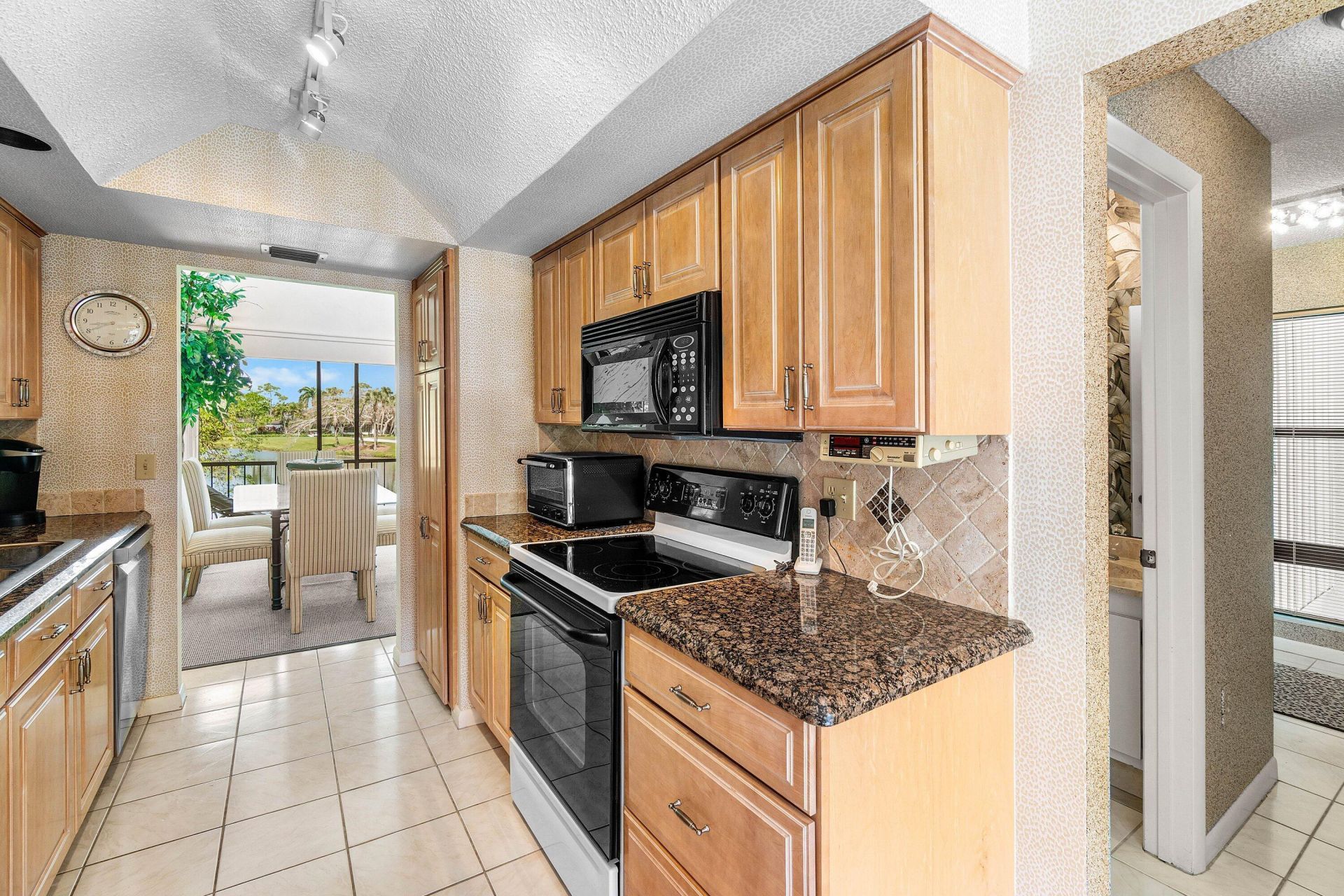 7809 Lakeside Boulevard, Unit 4, Boca Raton, FL 33434 Photo