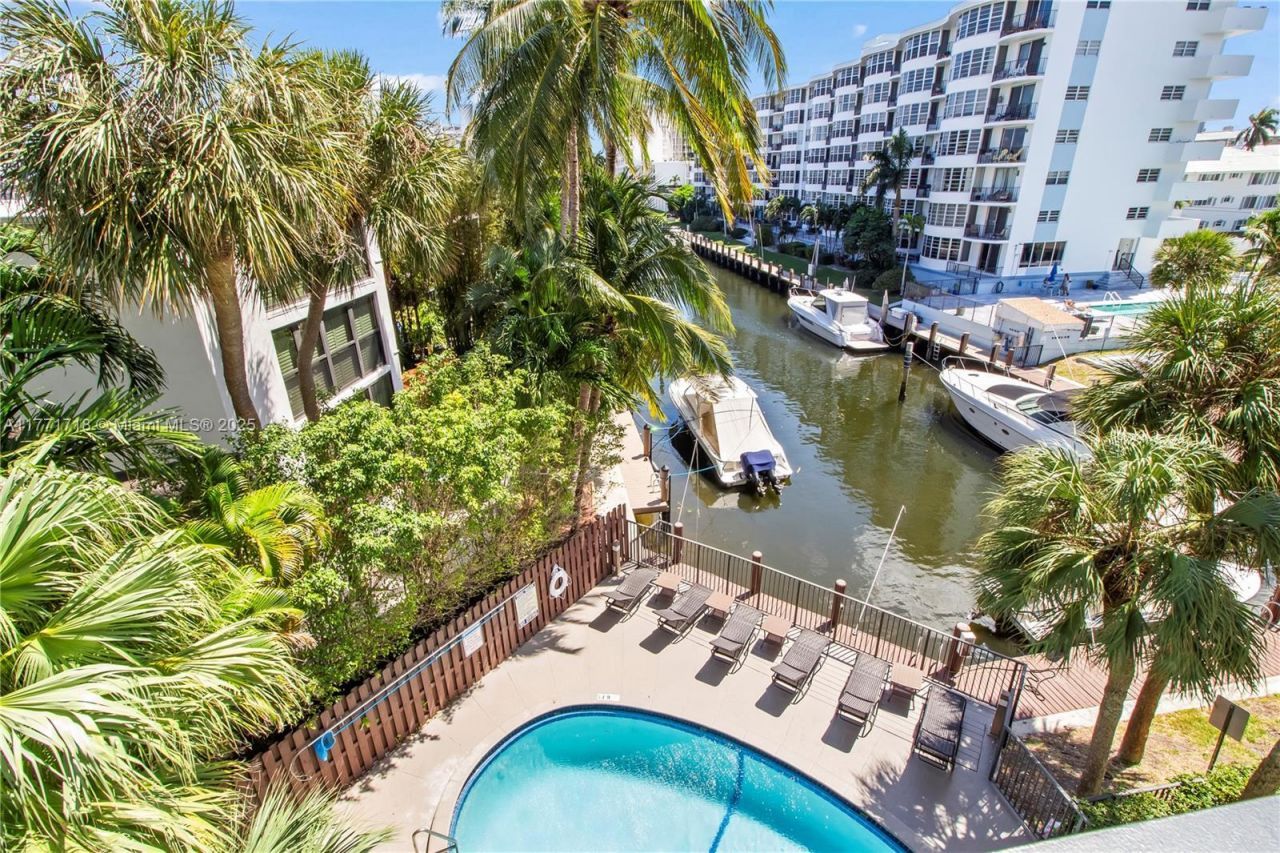 4800 Bayview Drive, Unit 402, Fort Lauderdale, FL 33308 Photo