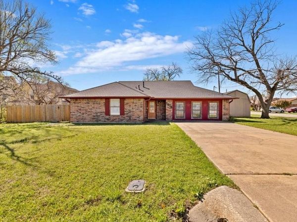 1010 Bolivar Street, Sanger, TX 76266