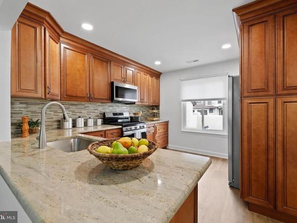 84 FIVE CROWN ROYAL, MARLTON, NJ 08053