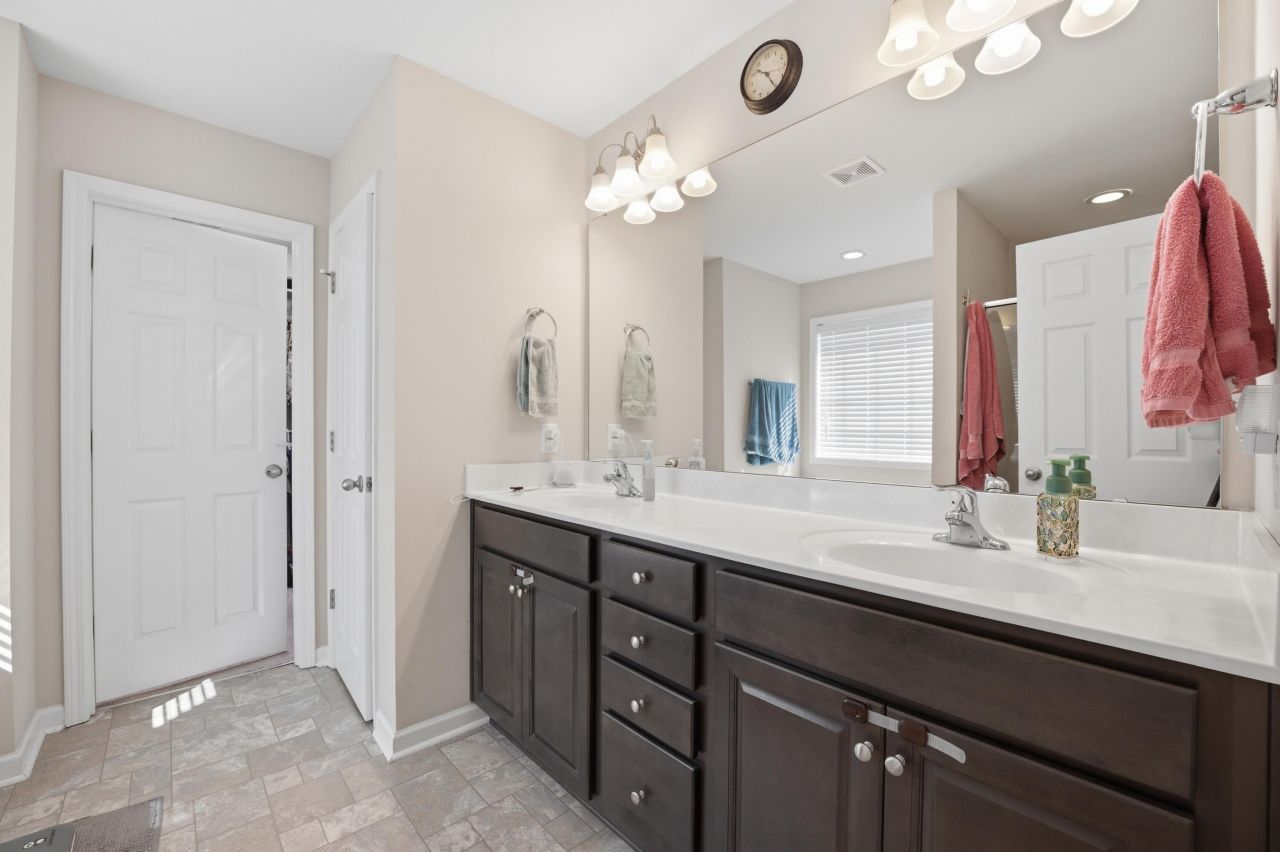 8120 Ronda Drive Photo 18