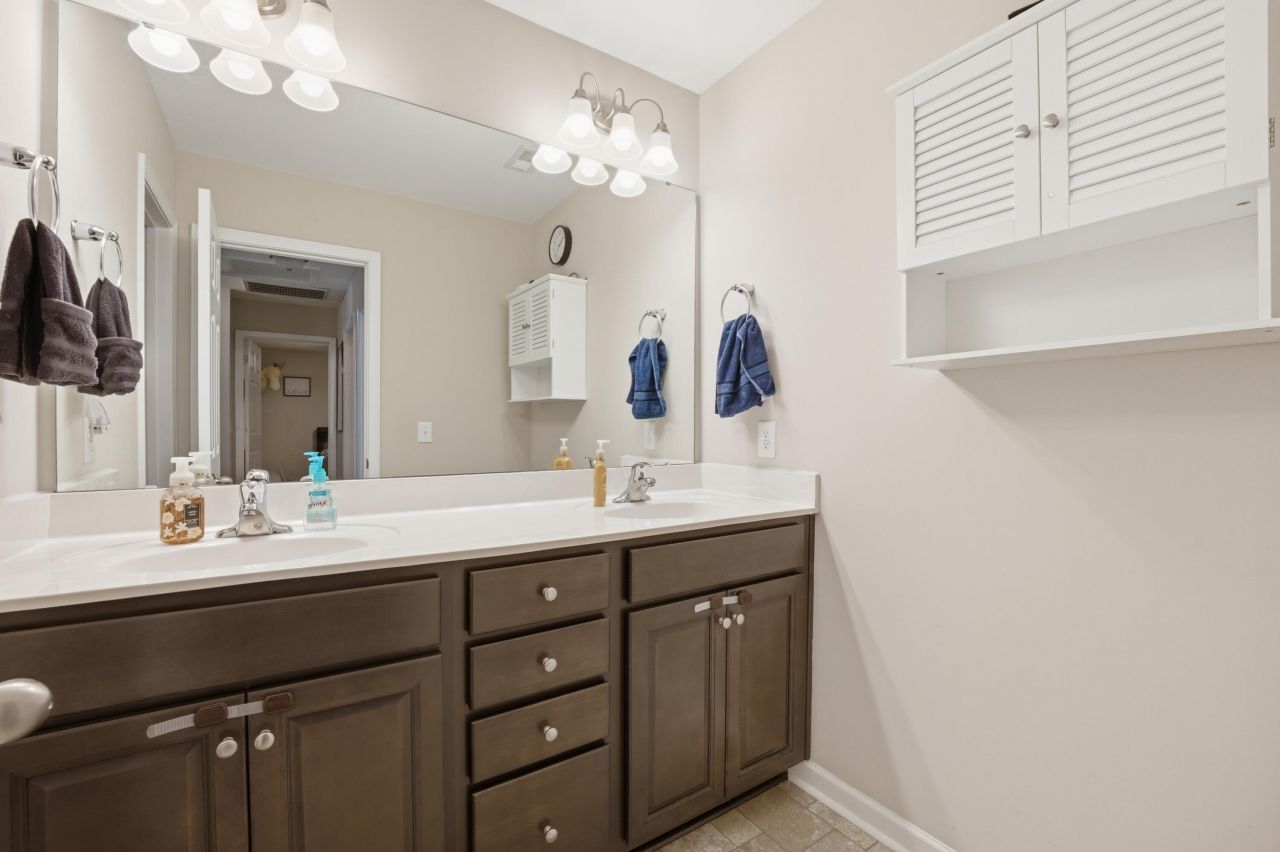 8120 Ronda Drive Photo 22